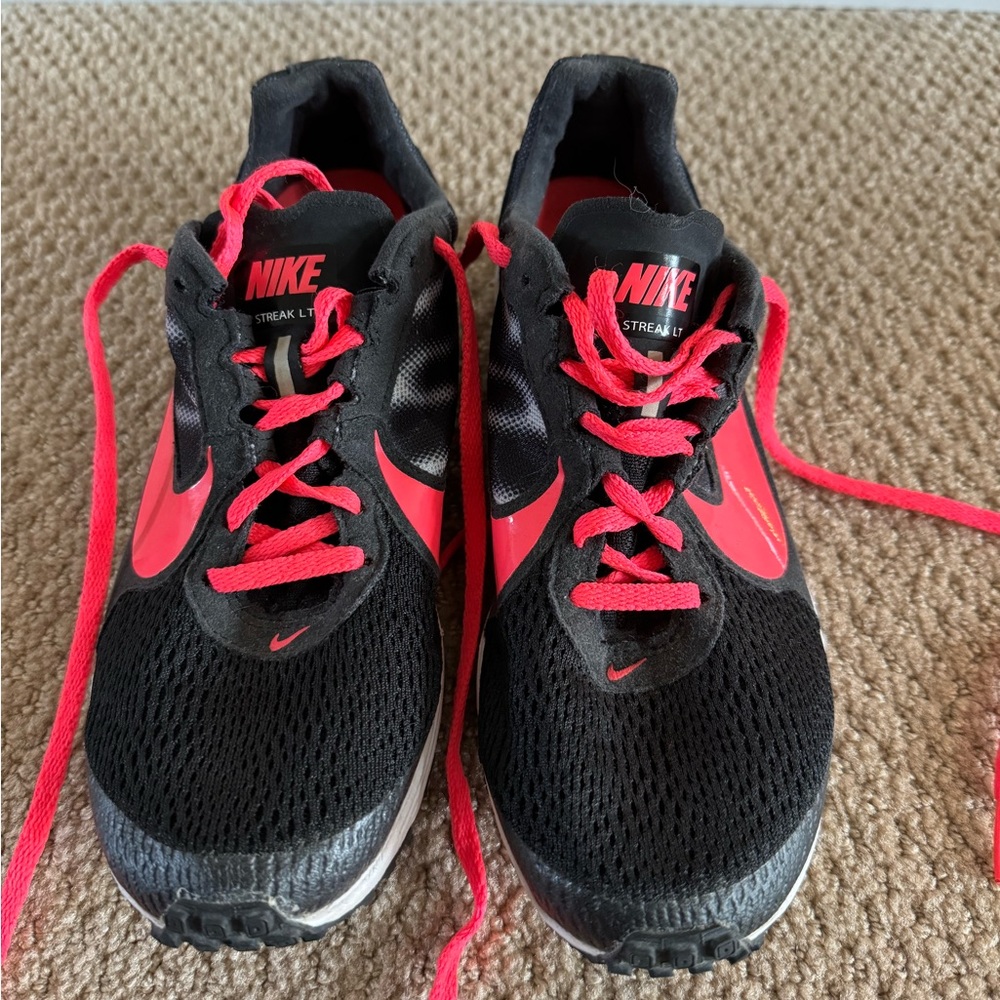 Nike Women’s Streak LT Running Racing Flat